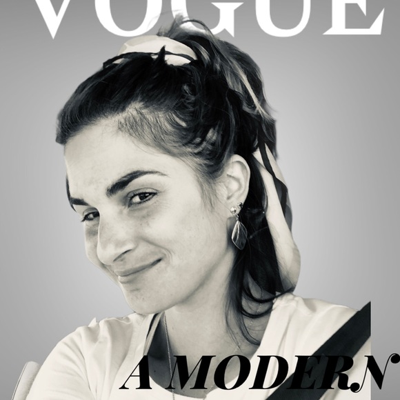 Meet your Posher, Rochelle - Picture 2 of 2